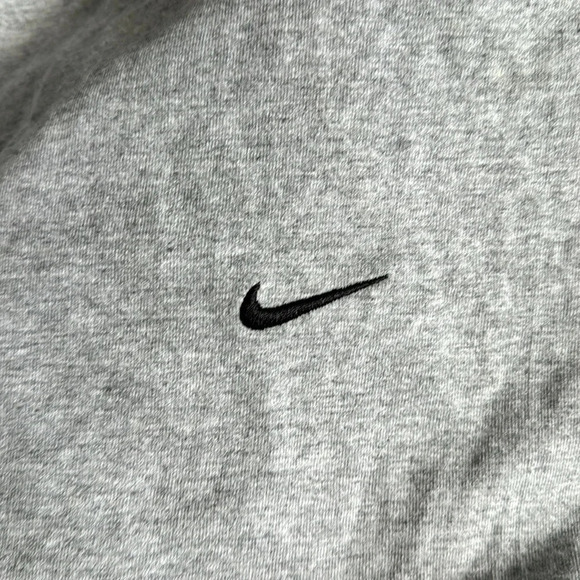 Nike Grey Short Sleeve Tee Top Crew Neck Size XL Men’s T-Shirt Classic - Picture 3 of 5